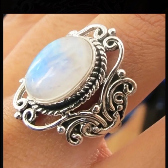 BOHEMIAN SILVER MOONSTONE RING - Picture 2 of 6